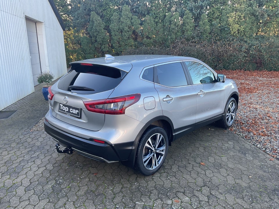 Nissan Qashqai 1,3 Dig-T 140 N-Connecta 5d