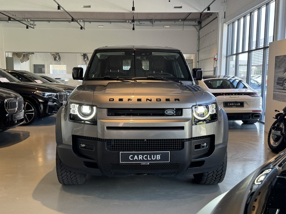 Land Rover Defender 110 3,0 D300 Hard Top SE aut. Van 5d