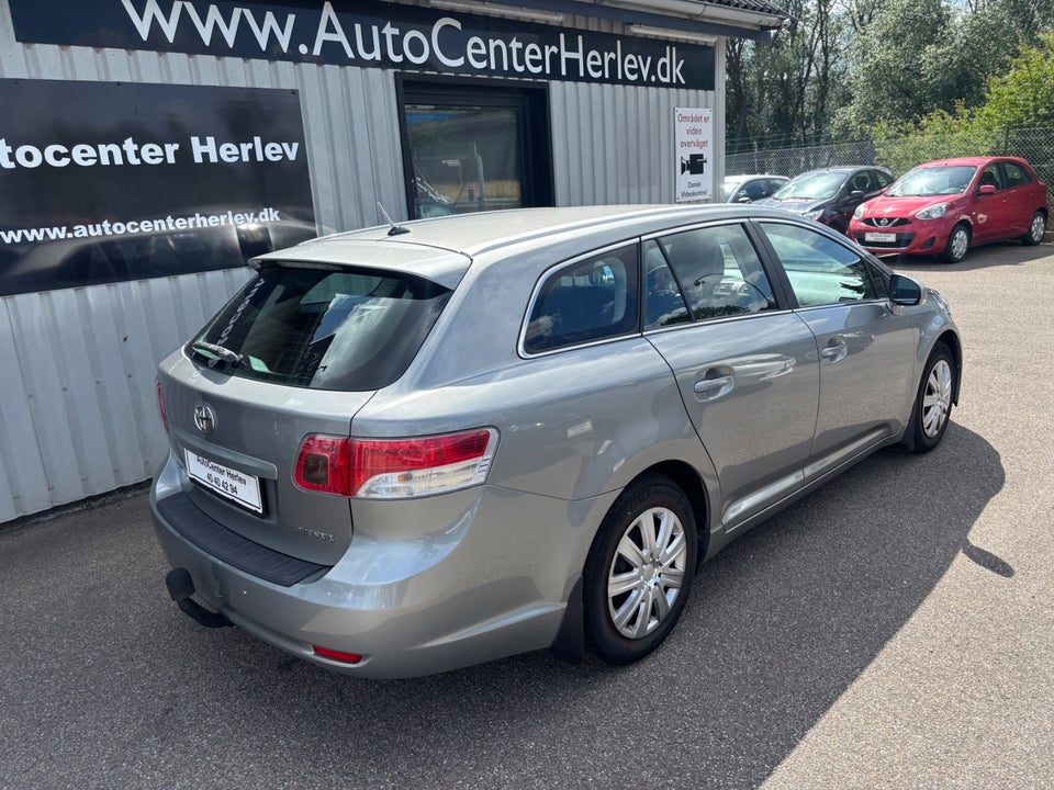 Toyota Avensis 2,0 D-4D TX stc. 5d