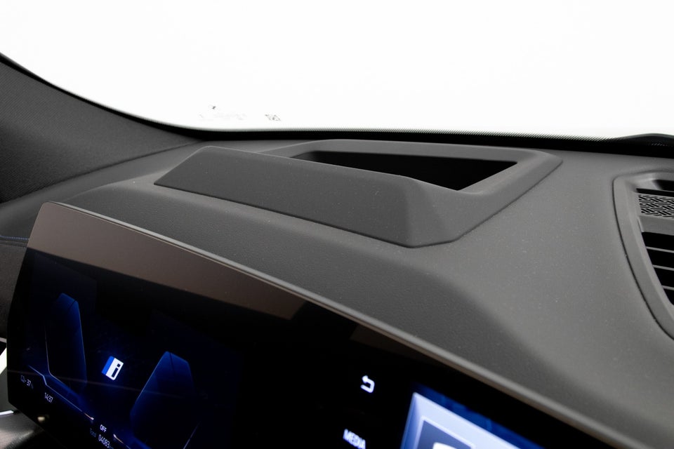 BMW iX2 eDrive20 Fully Charged M-Sport 5d