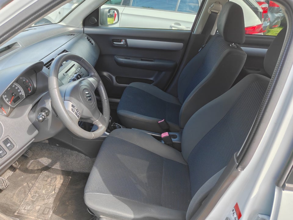 Suzuki Swift 1,5 GLX 5d