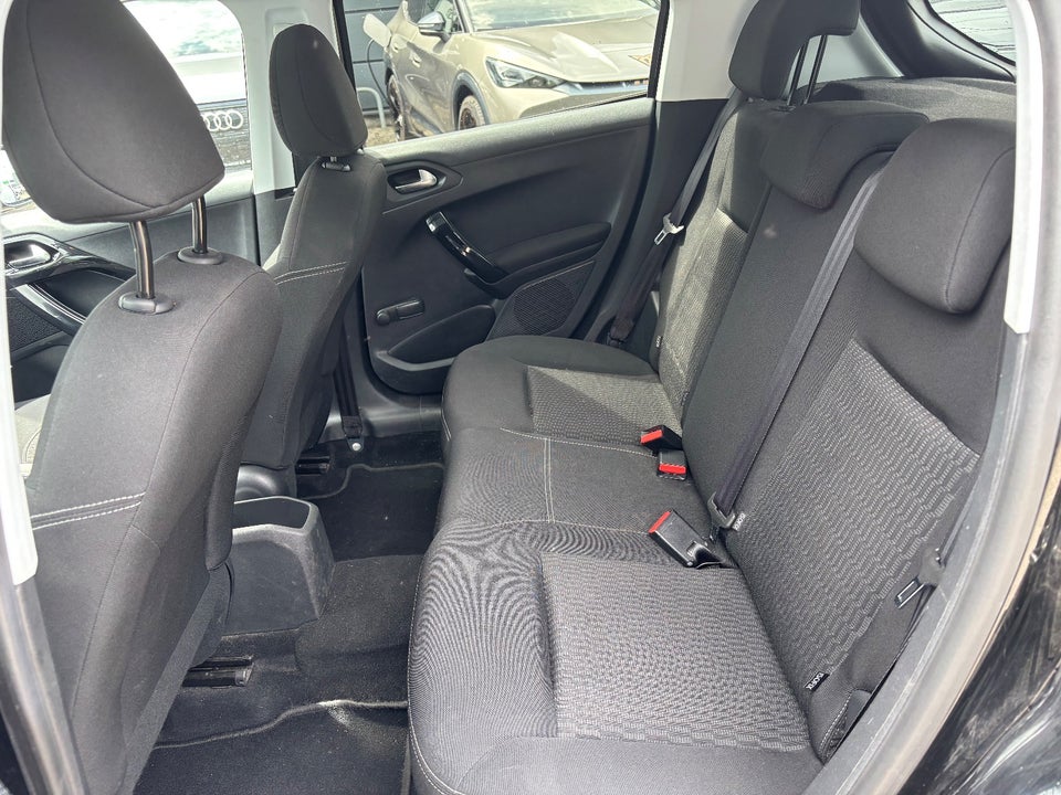 Peugeot 208 1,6 BlueHDi 100 Active 5d