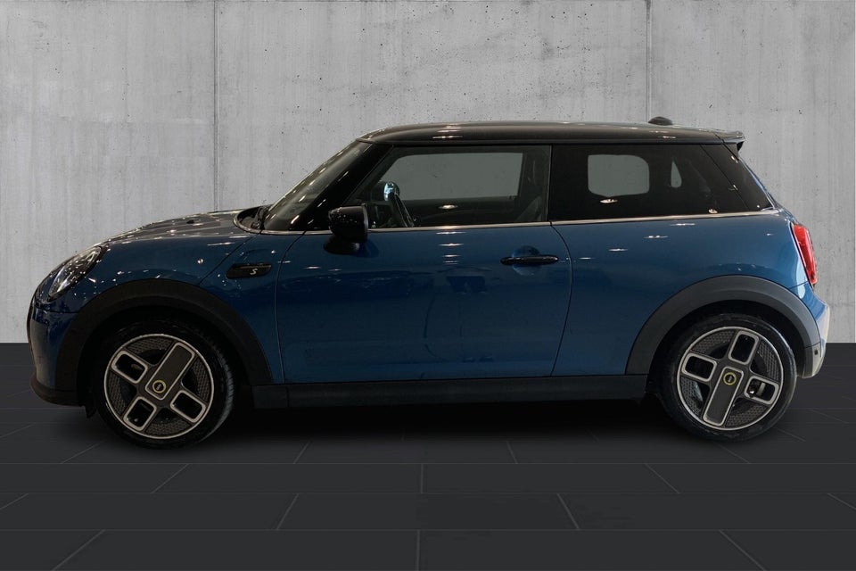 MINI Cooper SE Essential 3d