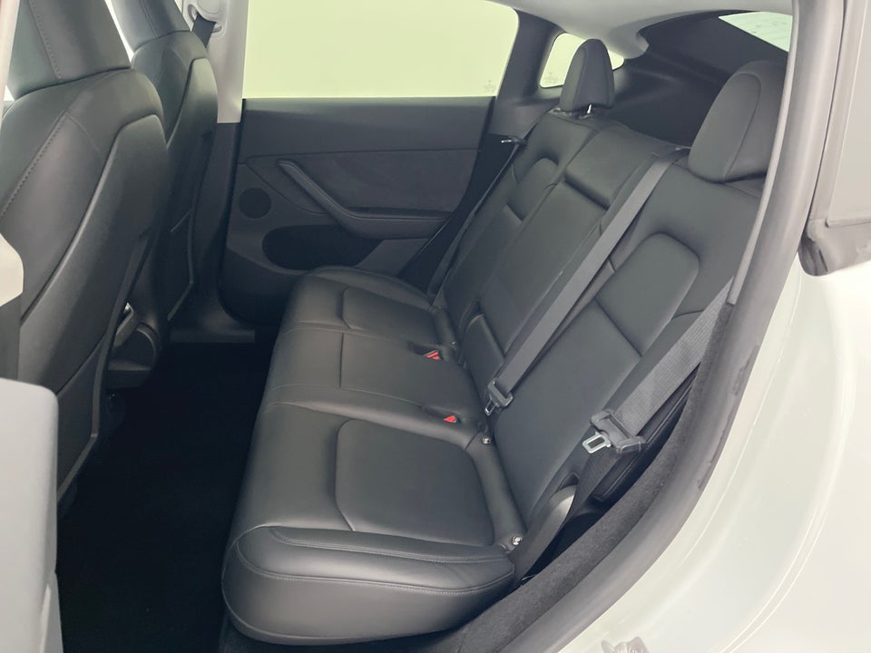 Tesla Model Y Long Range AWD 5d