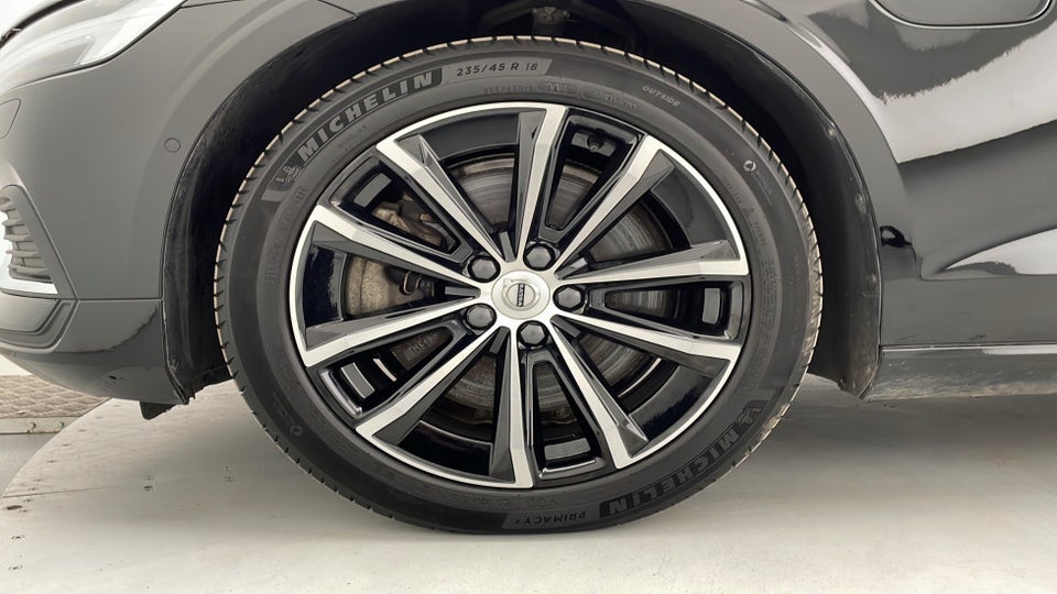 Volvo V60 CC 2,0 B5 250 Plus Bright aut. AWD 5d