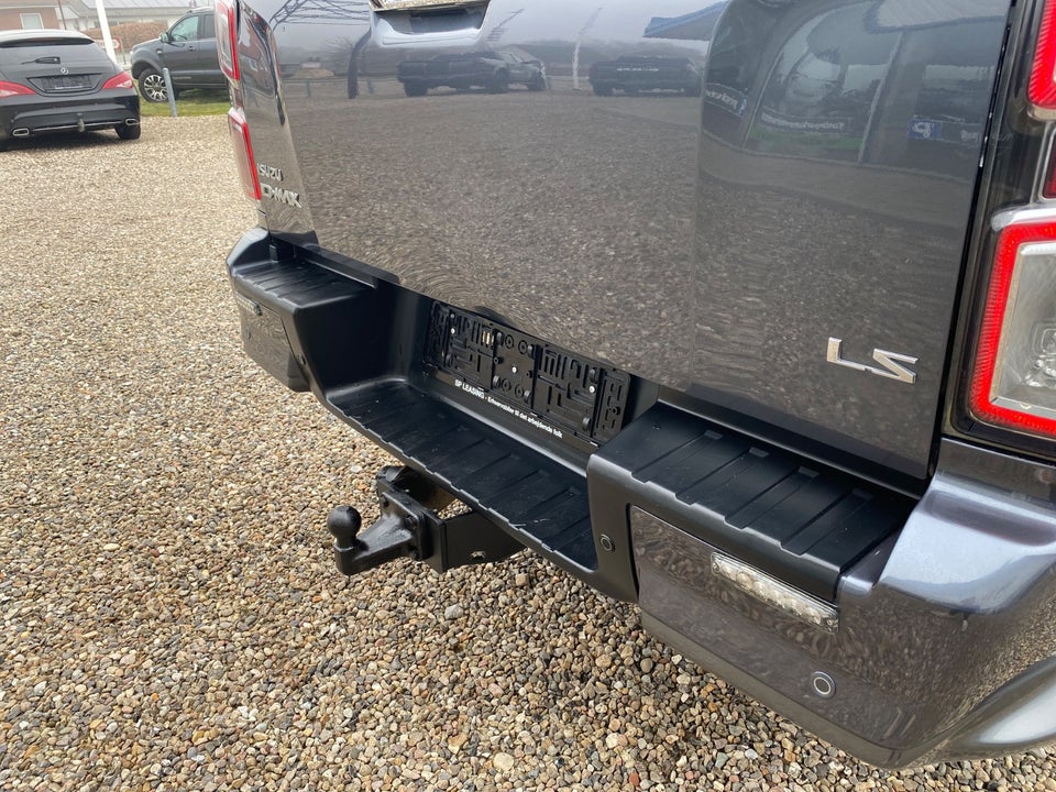 Isuzu D-Max 1,9 TD 163 Crew Cab Premium 4d