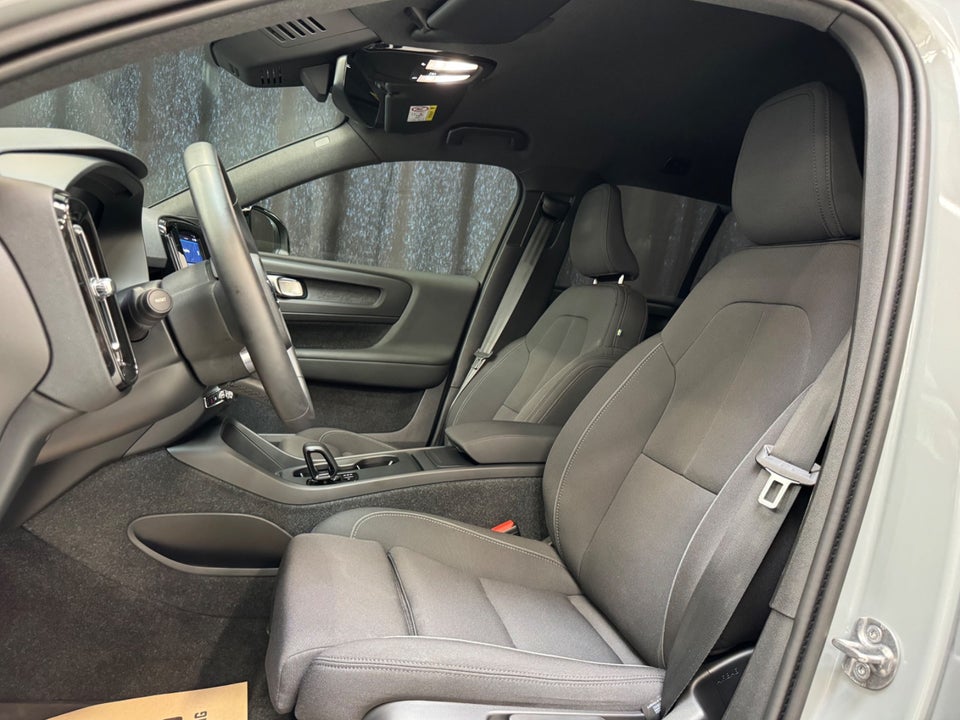 Volvo EX40 Extended Range Core 5d
