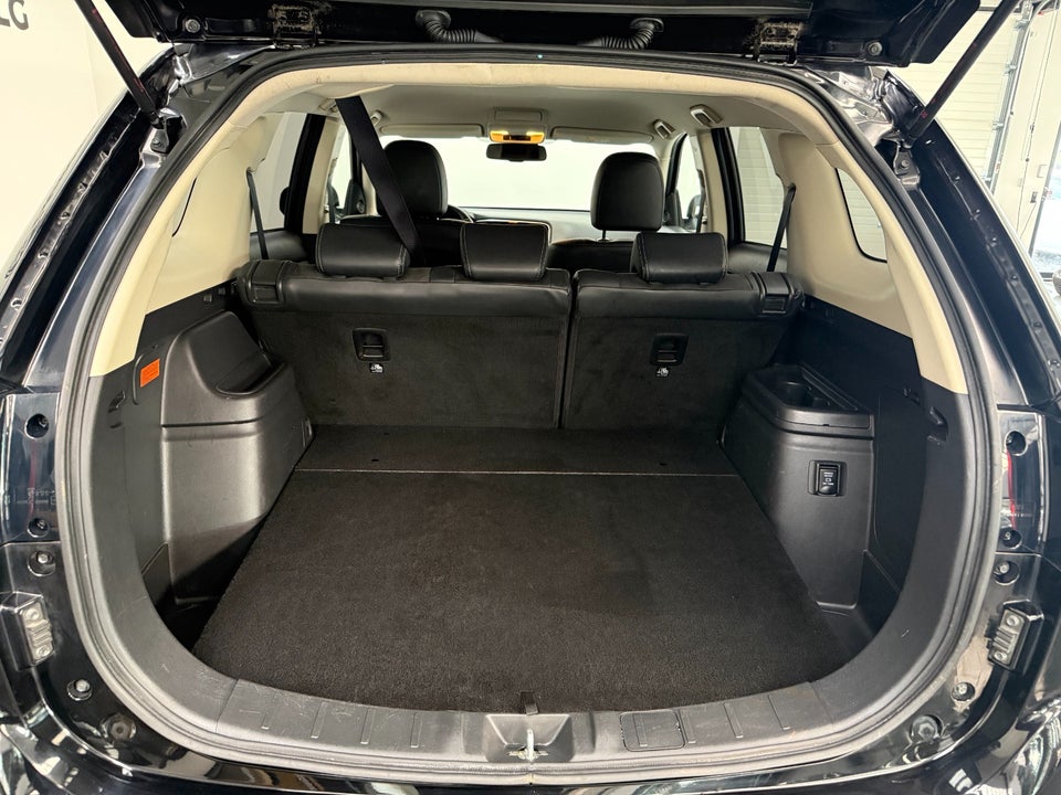 Mitsubishi Outlander 2,4 PHEV Invite CVT 4WD 5d