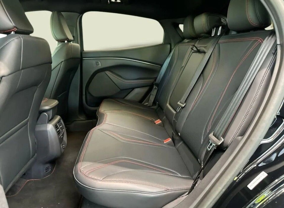 Ford Mustang Mach-E 73 Premium Standard Range AWD 5d