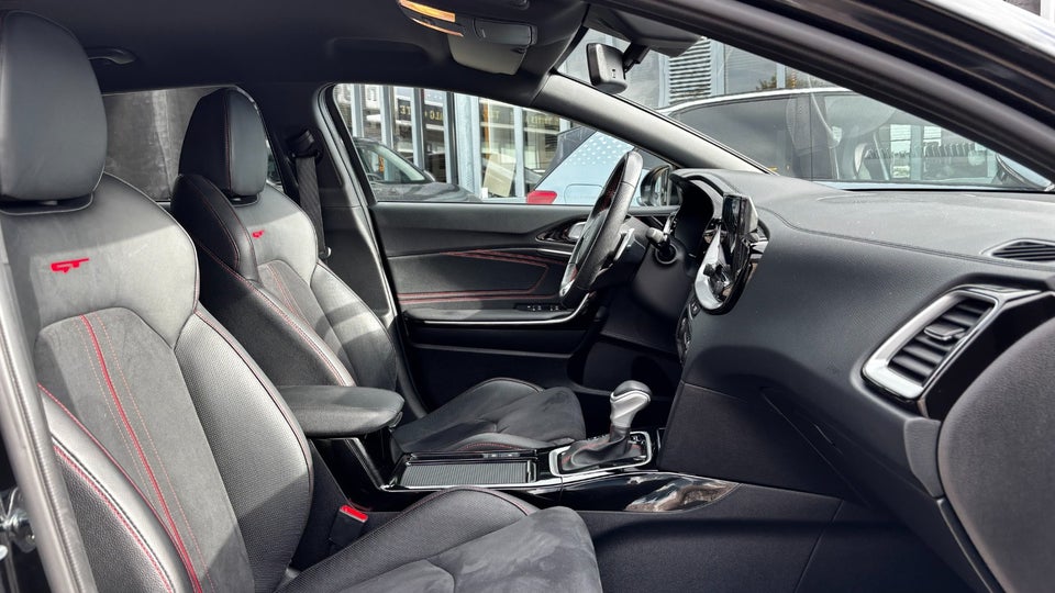 Kia ProCeed 1,6 T-GDi GT DCT 5d