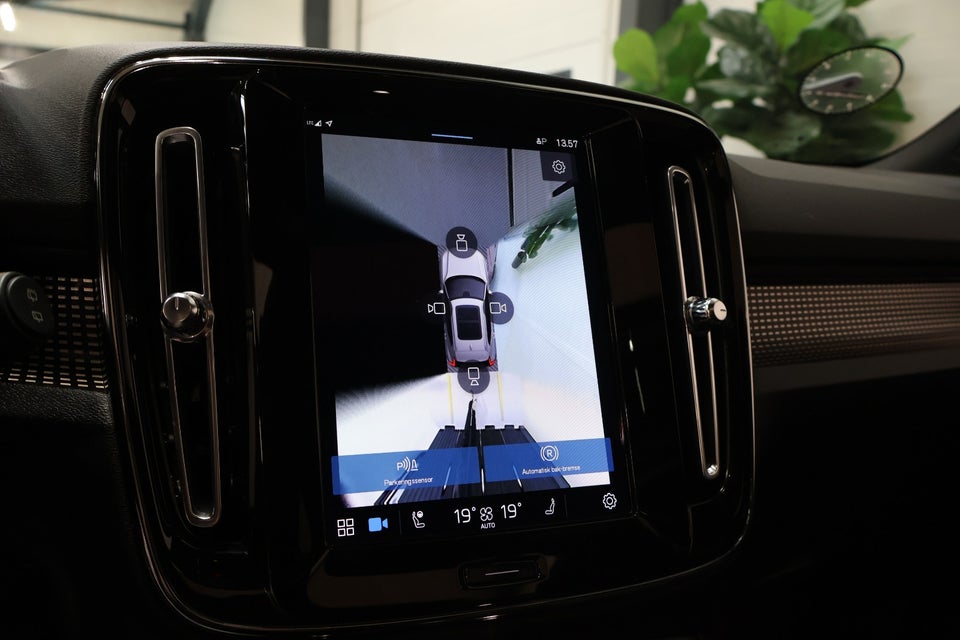 Volvo XC40 P8 ReCharge Twin Pro 5d