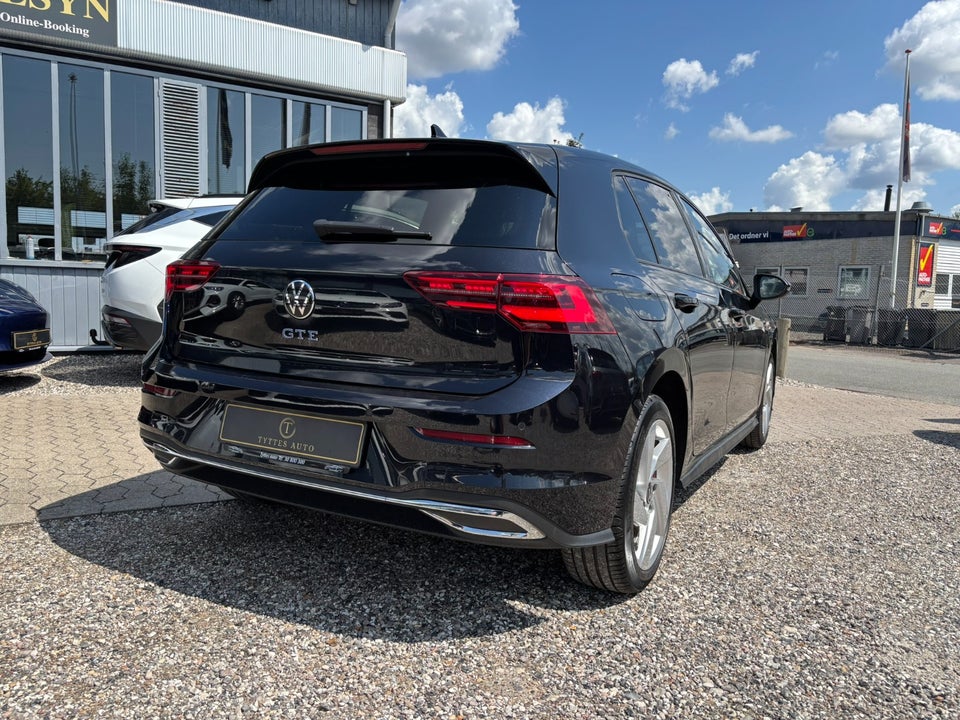 VW Golf VIII 1,4 GTE DSG 5d