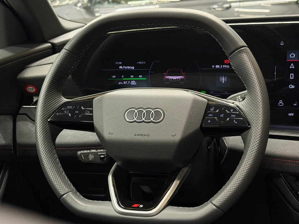 Audi Q6 e-tron Edition One S-line quattro 5d