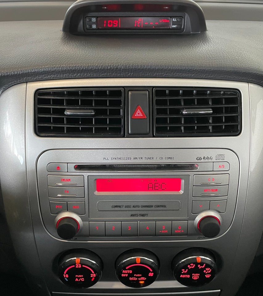 Suzuki Liana 1,6 GLX 5d