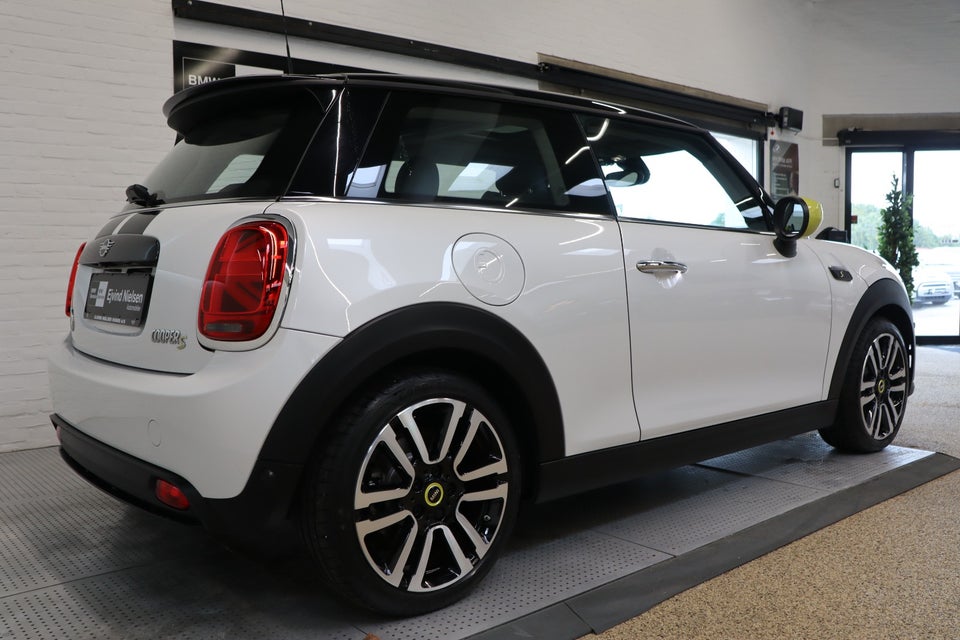 MINI Cooper SE Edition Premium Plus 3d