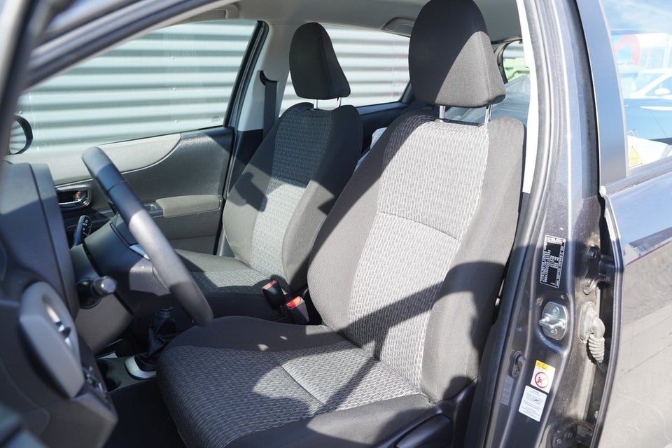 Toyota Yaris 1,0 VVT-i T2 Touch 5d