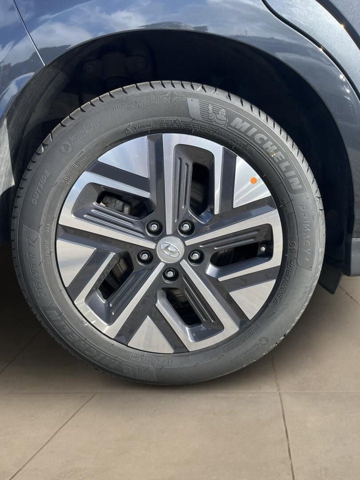 Hyundai Kona 39 EV Essential 5d