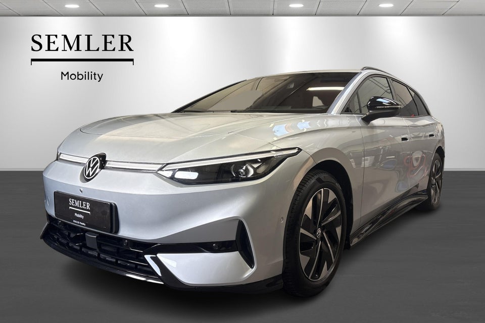 VW ID.7 77 Style+ Tourer 5d