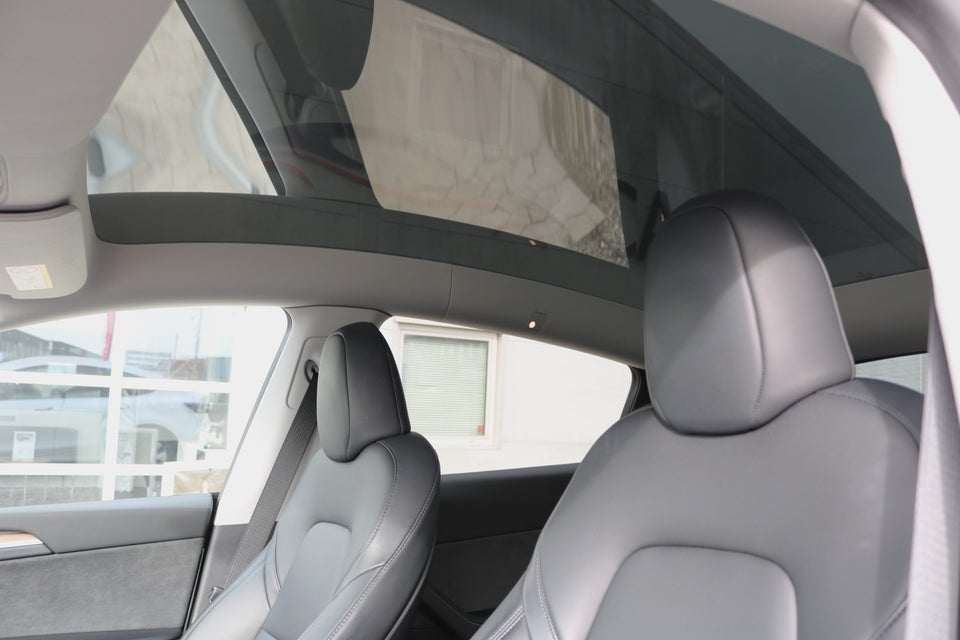 Tesla Model Y Long Range AWD 5d