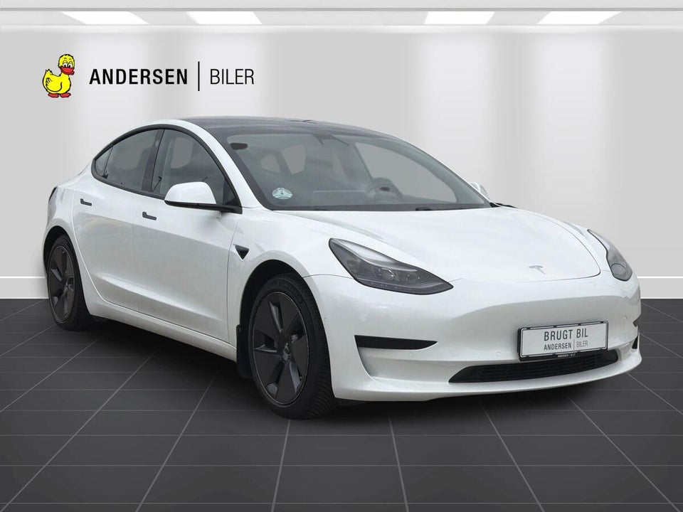 Tesla Model 3 Standard Range+ RWD 4d