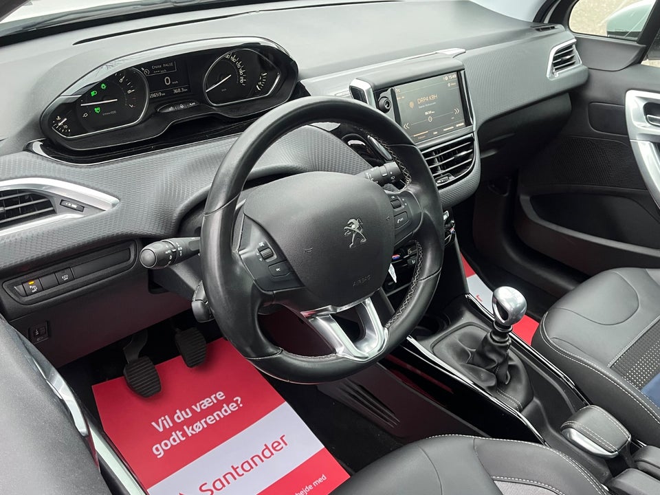 Peugeot 2008 1,2 PureTech 110 Prestige Sky 5d