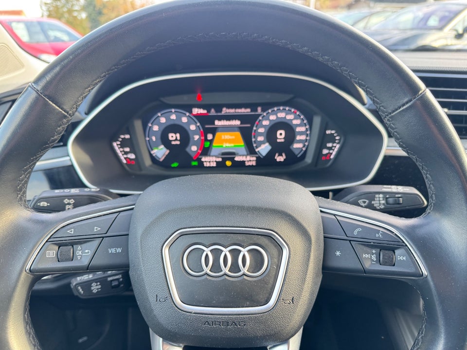 Audi Q3 45 TFSi e S-line plus S-tr. 5d