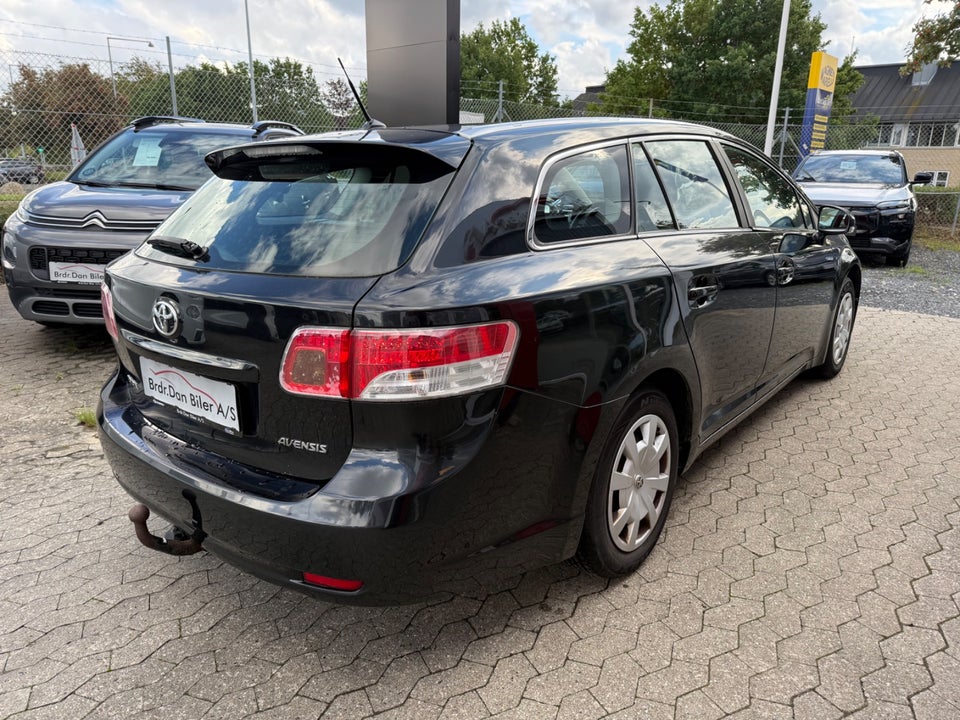 Toyota Avensis 1,8 VVT-i T2 stc. 5d