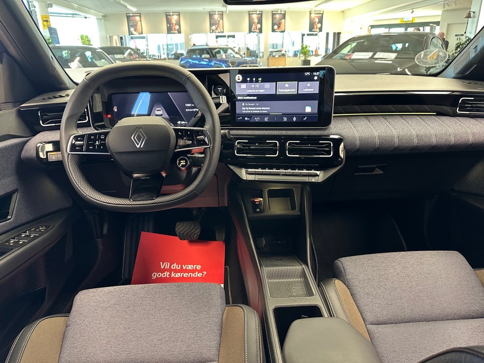 Renault 5 E-Tech 52 Techno 5d