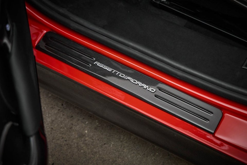Ferrari SF90 Stradale 4,0 DCT 2d