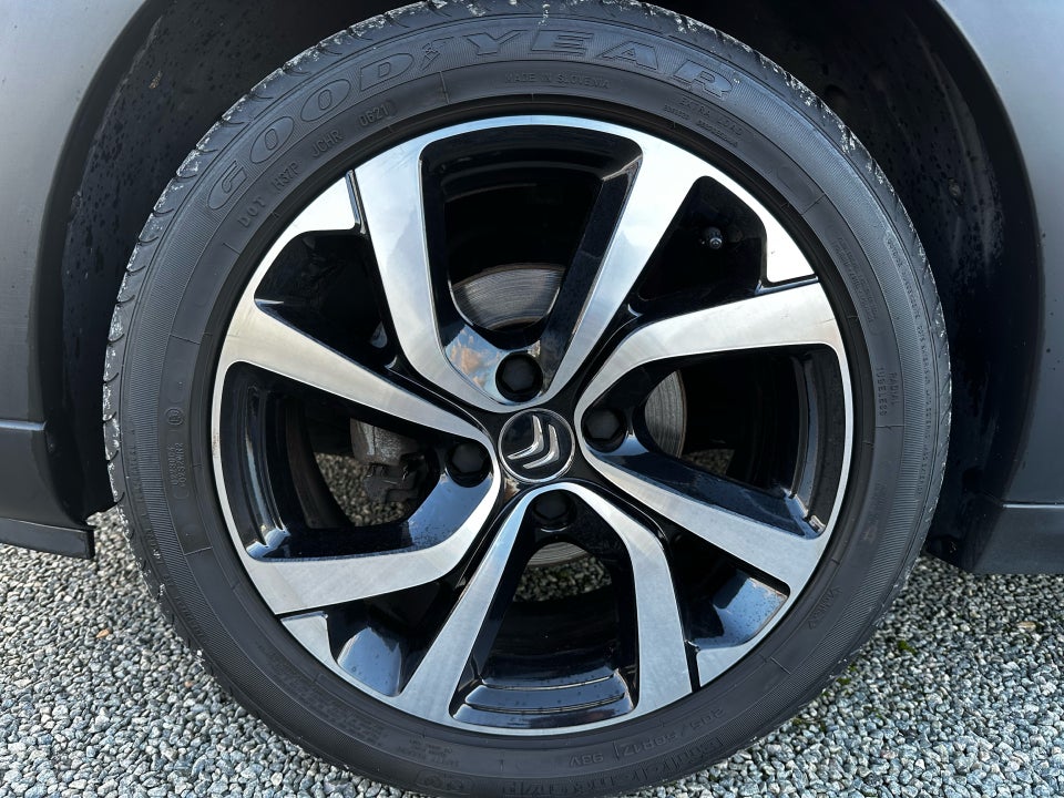 Citroën C3 1,2 PureTech 83 Shine Sport 5d