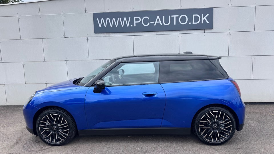 MINI Cooper SE Favoured Trim XL 3d