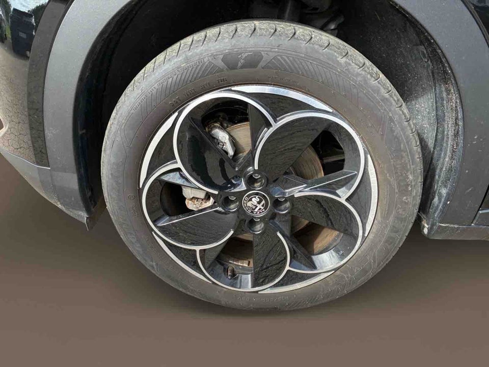 Alfa Romeo Junior Elettrica Speciale 5d