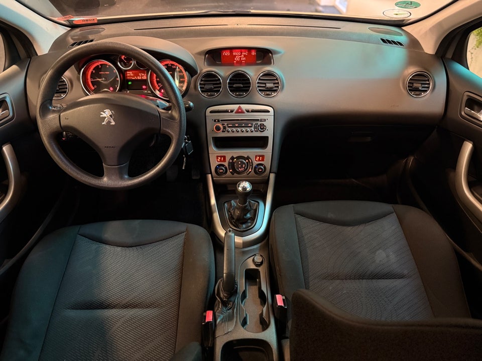 Peugeot 308 1,6 VTi 120 Access 5d