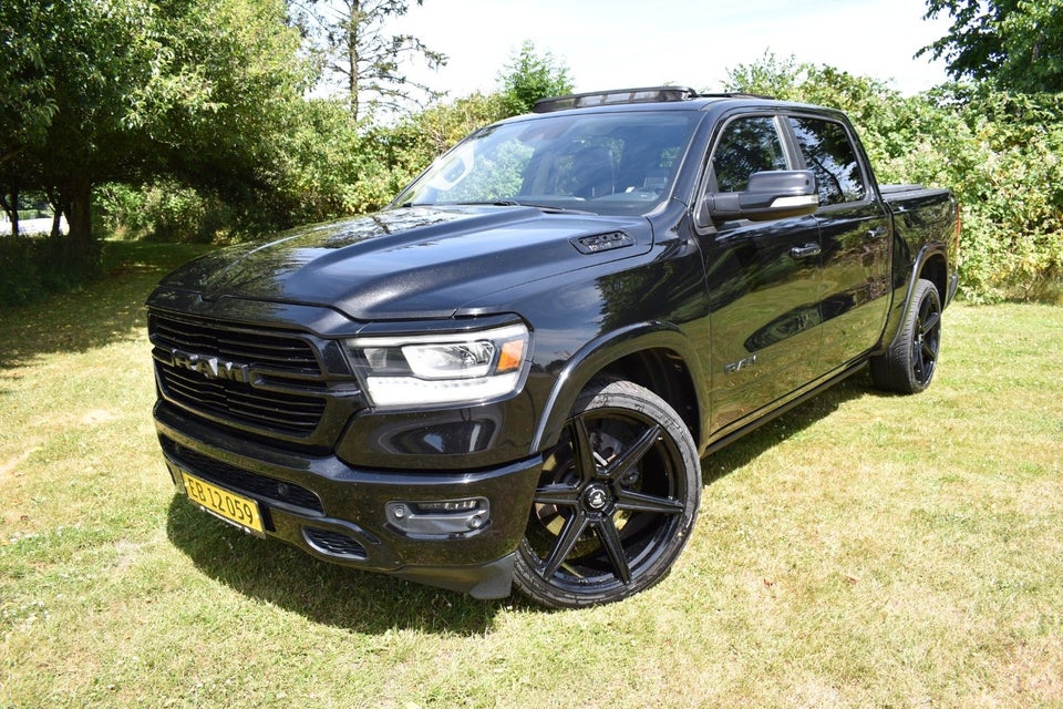 Dodge RAM 1500 5,7 V8 Hemi Laramie Black aut. 4d