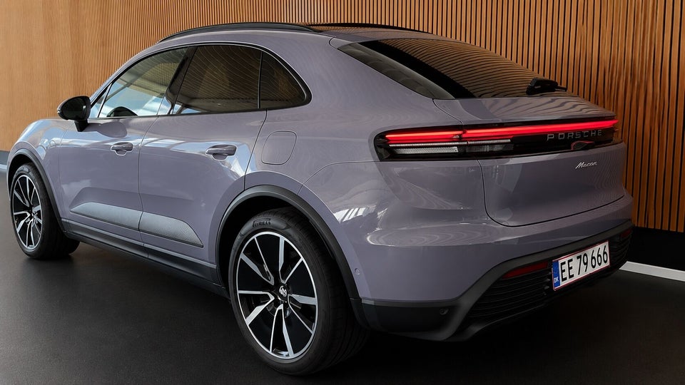 Porsche Macan 4 5d