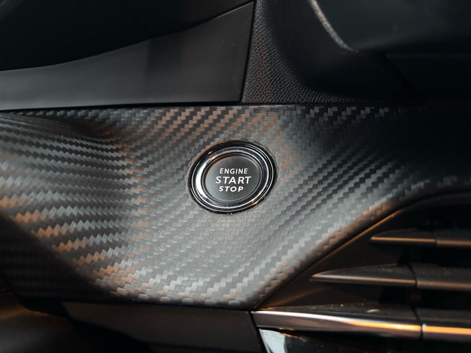 Peugeot 208 1,2 PureTech 100 Allure+ 5d