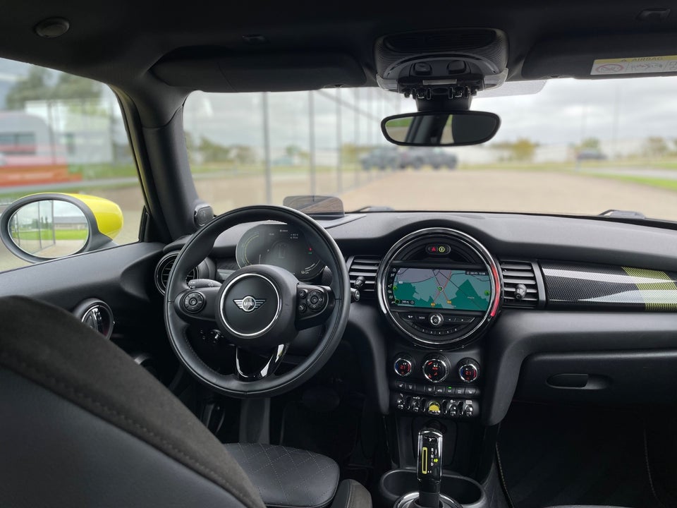 MINI Cooper SE Trim L 3d