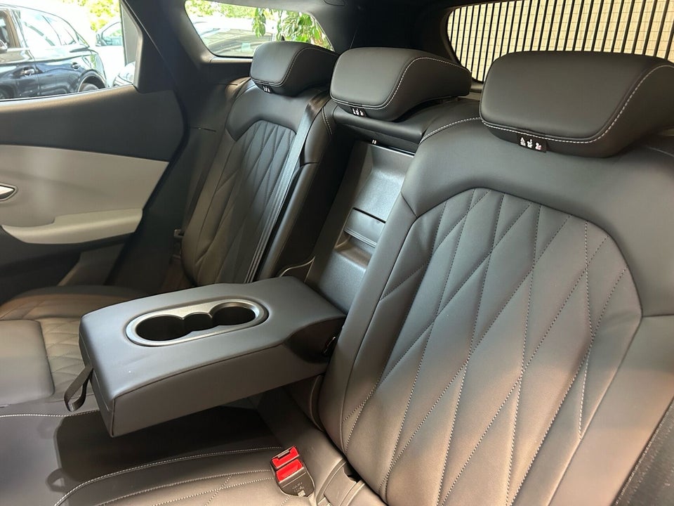 Ford Explorer 77 Premium Extended Range 5d