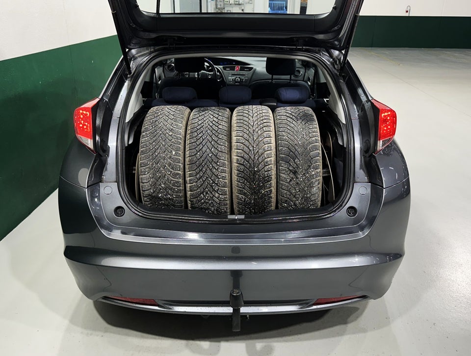 Honda Civic 1,8 i-VTEC Sport 5d