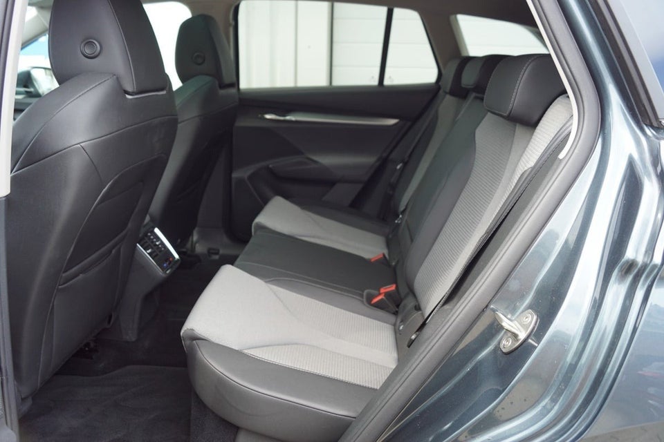 Skoda Enyaq 80 iV Loft 5d