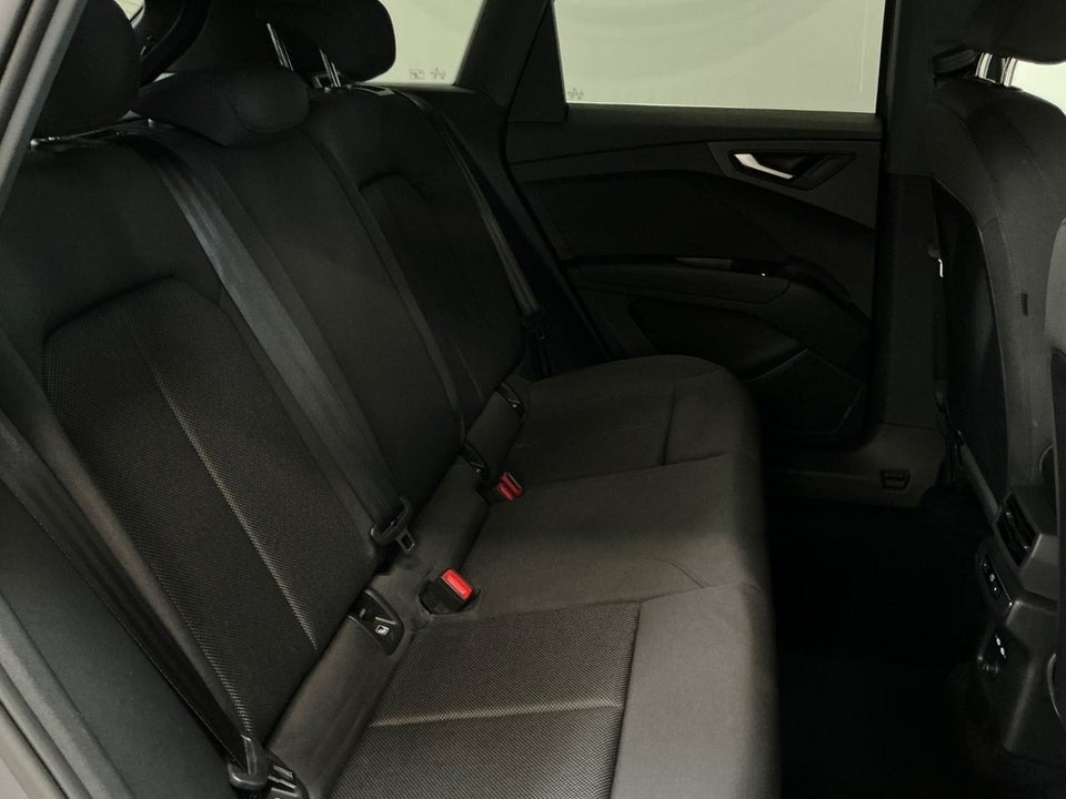 Audi Q4 e-tron 45 S-line 5d