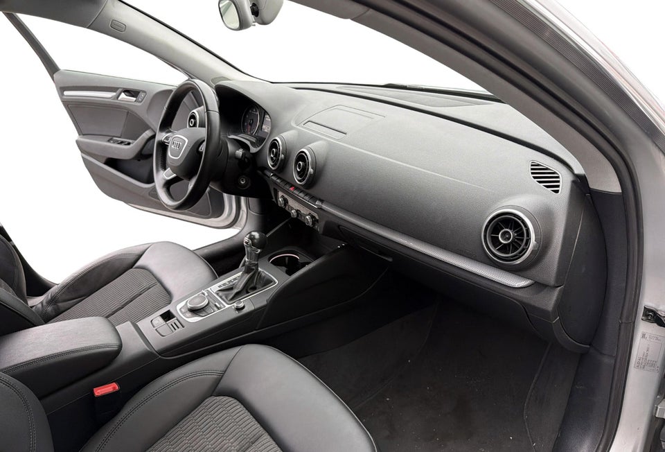 Audi A3 1,4 TFSi 122 Ambition Sportback S-tr. 5d