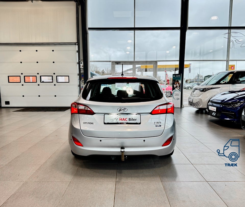 Hyundai i30 1,6 CRDi 110 XTR CW Eco 5d