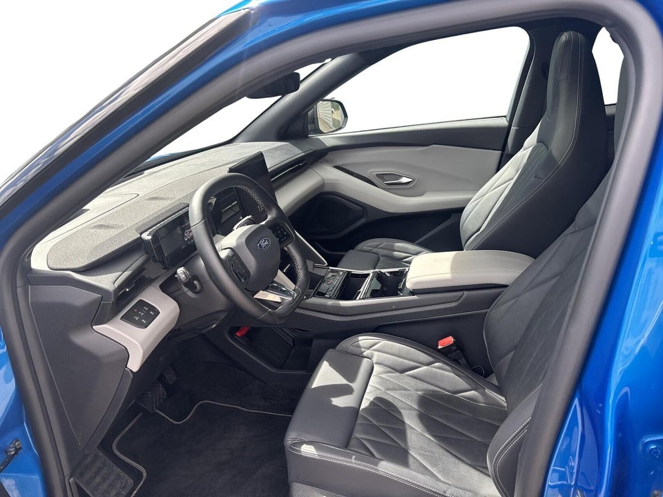 Ford Capri 77 Premium Extended Range 5d