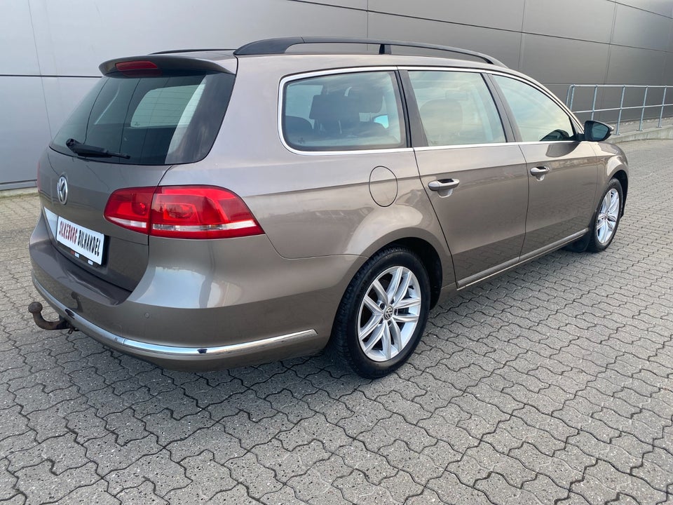 VW Passat 1,6 TDi 105 Highline Variant BMT 5d