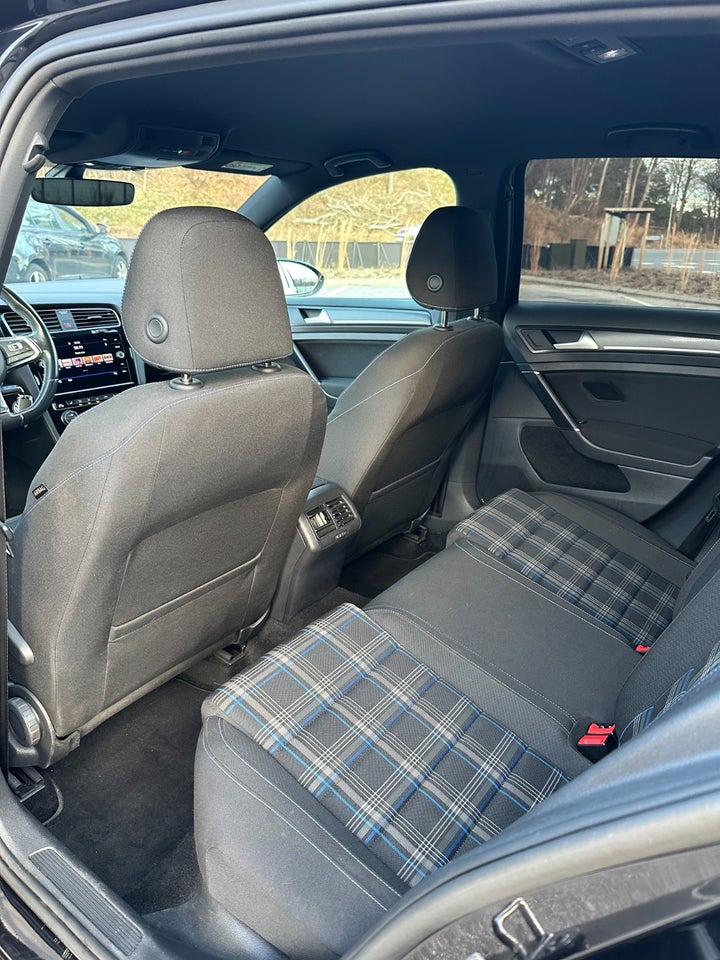VW Golf VII 1,4 GTE DSG 5d