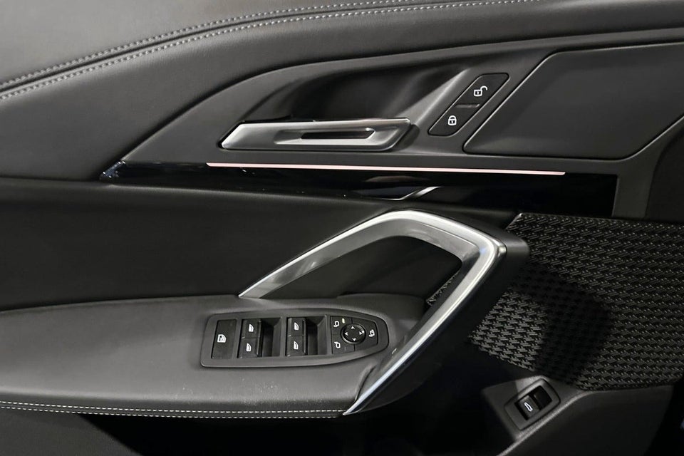 BMW iX1 eDrive20 X-Line 5d