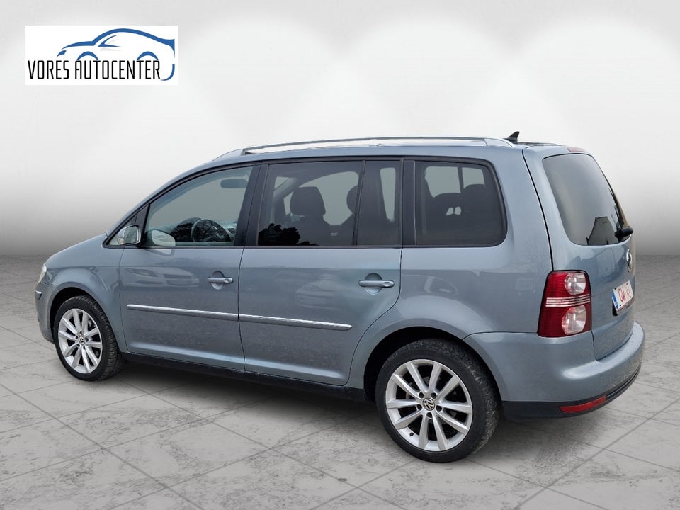 VW Touran 2,0 TDi 140 Trendline DSG 5d