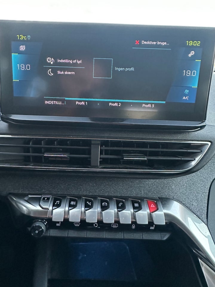 Peugeot 3008 1,6 Hybrid First Selection EAT8 5d