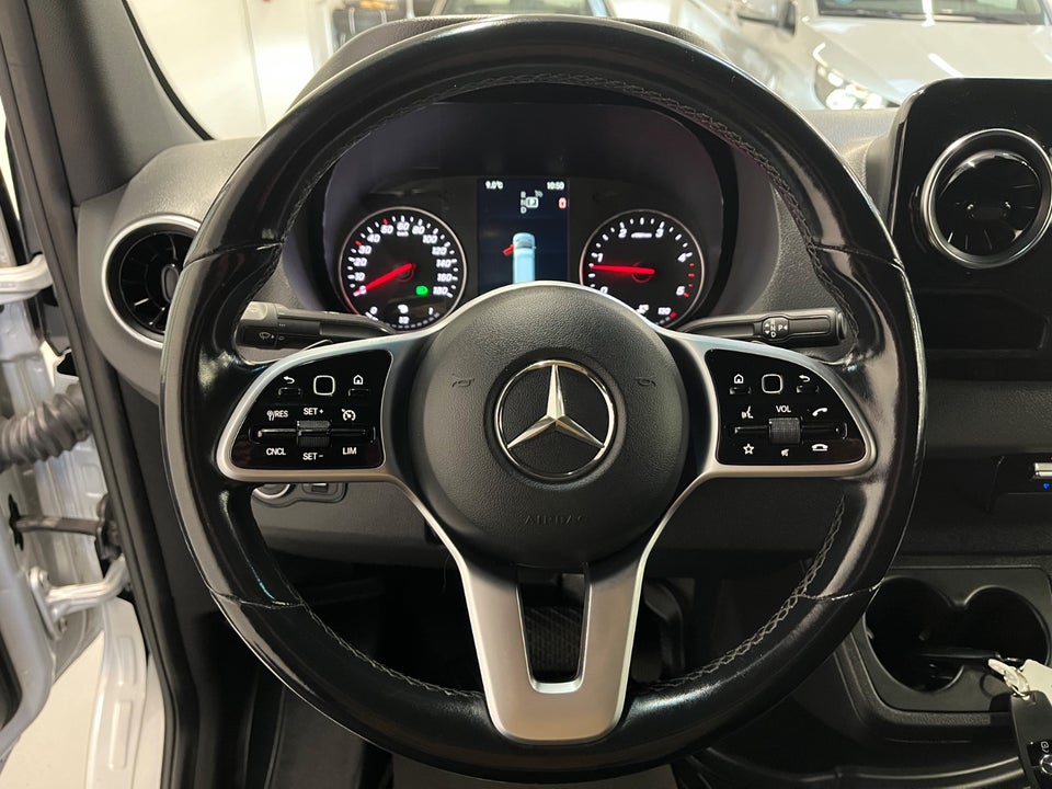 Mercedes Sprinter 319 3,0 CDi A3 Kassevogn aut. RWD